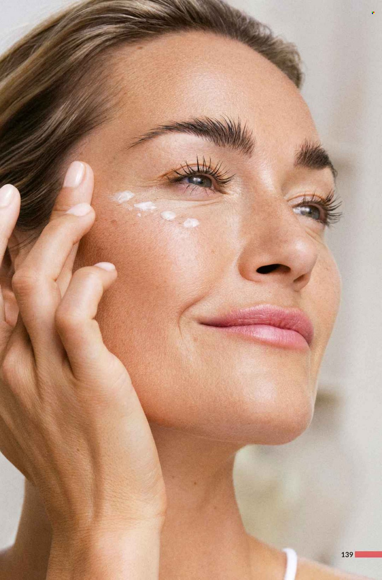 Catálogo Avon. Página 139
