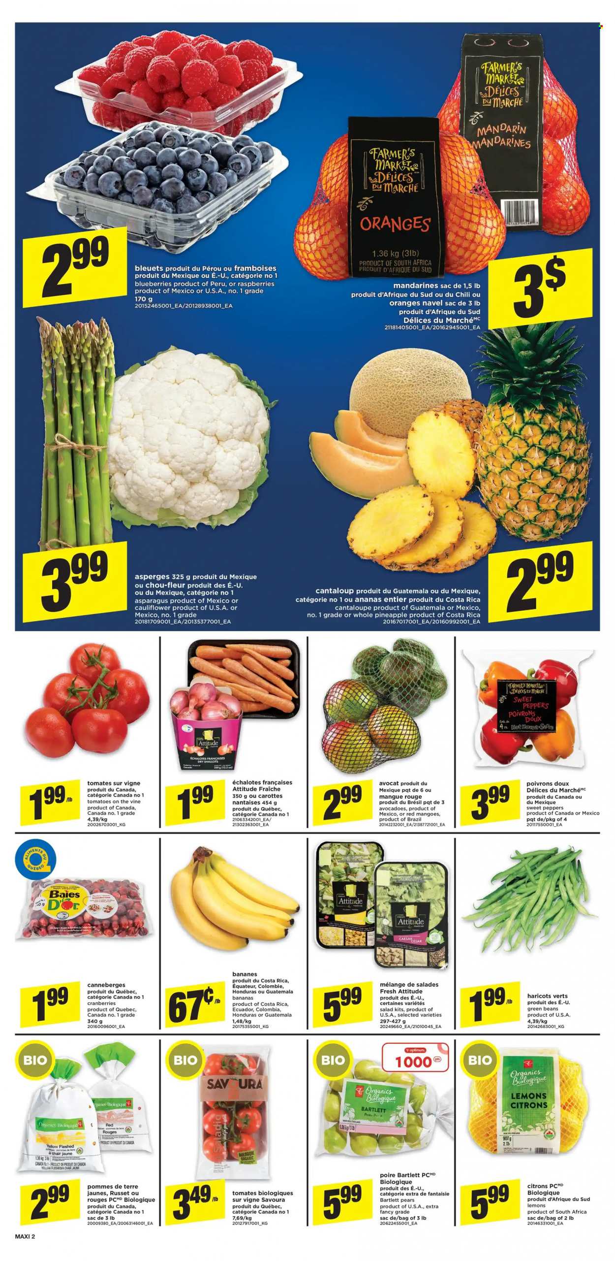 thumbnail - Maxi & Cie Flyer - November 25, 2021 - December 01, 2021 - Sales products - asparagus, beans, cantaloupe, cauliflower, green beans, russet potatoes, shallots, sweet peppers, tomatoes, potatoes, salad, peppers, bananas, Bartlett pears, blueberries, mandarines, pineapple, pears, lemons, cranberries, oranges. Page 3.