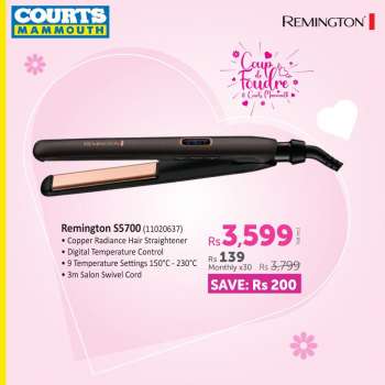 Courts Mammouth Catalogue.