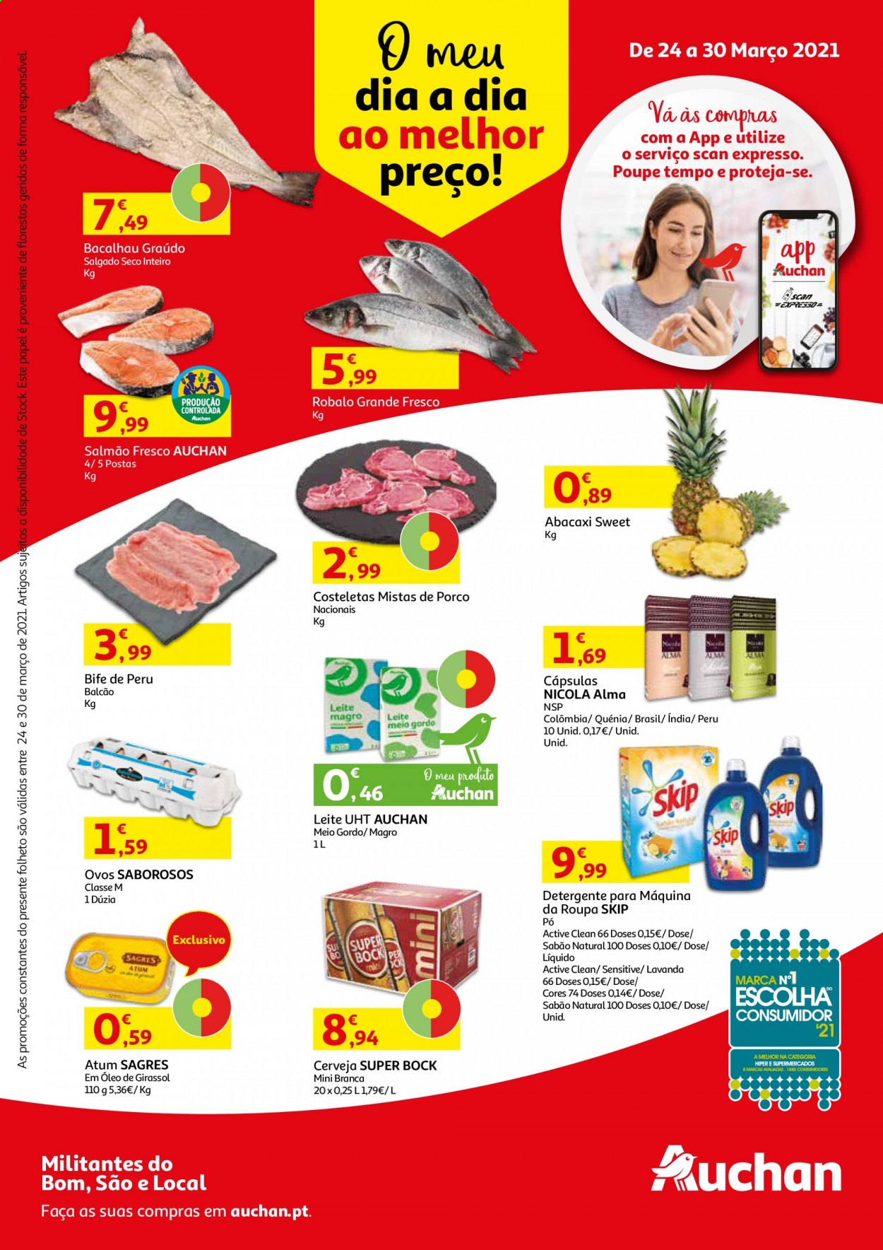 thumbnail - Folheto Auchan - 24.3.2021 - 30.3.2021 - Produtos em promoção - Sagres, Super Bock, abacaxi, bife, perú, salmão, bacalhau, atum, leite, ovos, Nicola, detergente, sabão. Página 1.