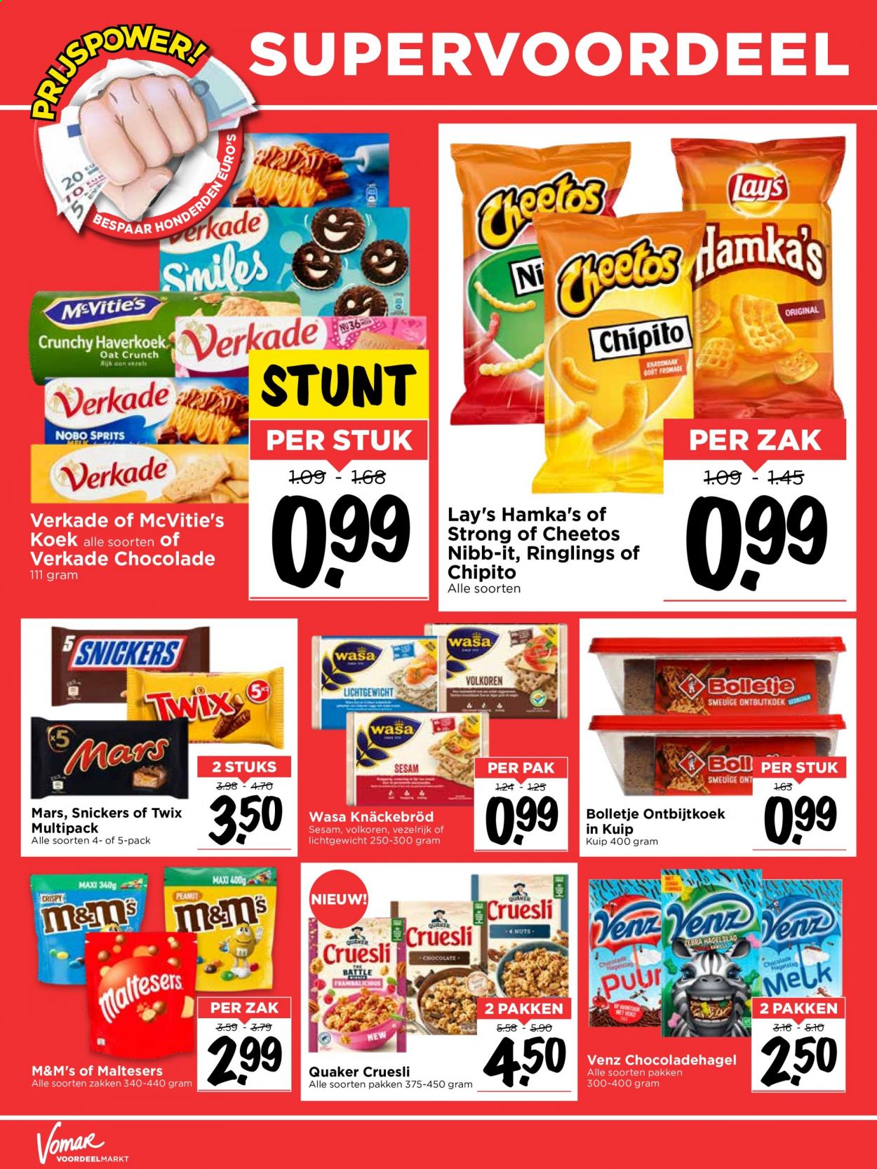 thumbnail - Vomar-aanbieding - 9-5-2021 - 15-5-2021 -  producten in de aanbieding - knäckebröd, Wasa, ontbijtkoek, melk, chocolade, M&M's, Snickers, cheetos. Pagina 18.